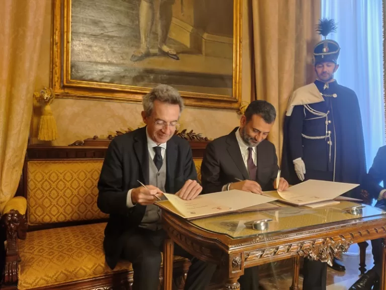 Siglato il Protocollo d’Intesa Napoli-Bari su mobilità, turismo e cultura per lo sviluppo del Sud